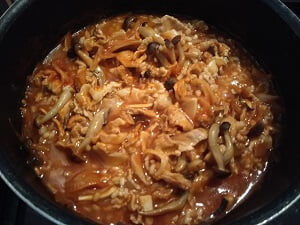 玄米が柔らかくなるまで煮た写真