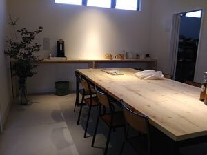 薬膳小町のドリンクスペースの写真