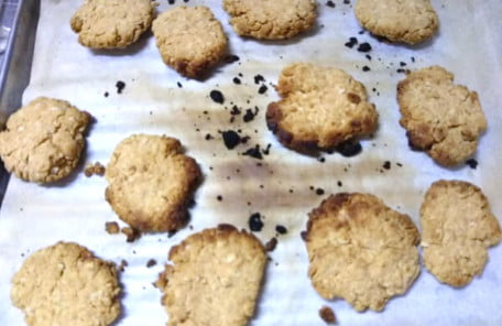 成型してトースターで焼いた写真