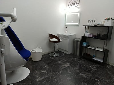 CHOICE霧島本店のセルフホワイトニングルームの写真