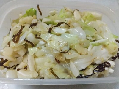 タッパーに入れた写真