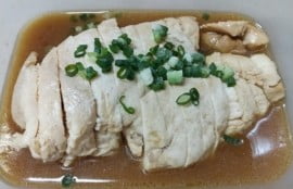 Heat again in the microwave and sprinkle the accumulated sauce.