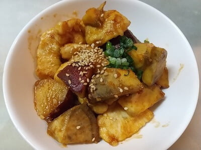 器に盛り付けた写真