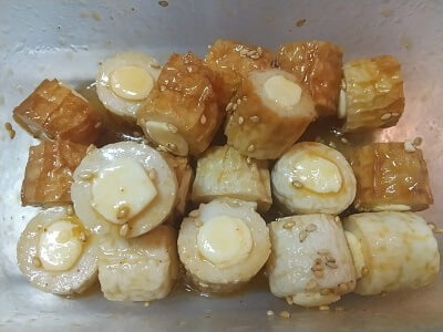 白いりごまを入れて混ぜた写真