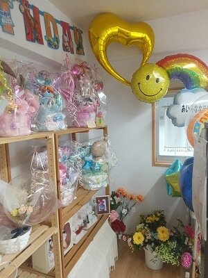 elm-balloonの入口からの右奥の雰囲気の写真