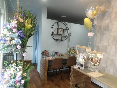 サロンヴィージーの左の雰囲気の写真