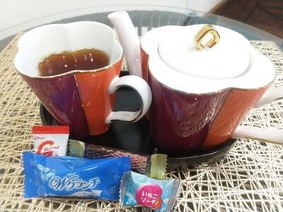 サロンヴィージーの戴いた紅茶セットの写真