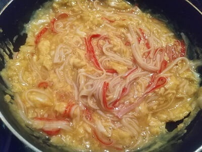 フライパンに流し入れ半熟状になったら火からおろす