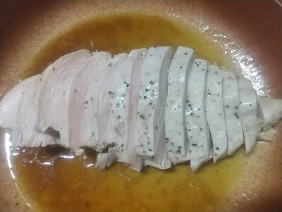 食べ易いように切り分ける