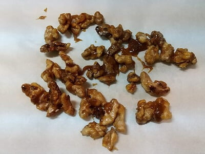 オーブンシートの上で冷ます